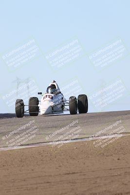 media/Oct-26-2025-CalClub SCCA (Sun) [[8ce1e69566]]/Group 6/Grapevine/